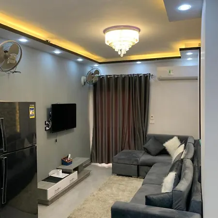 El Hadaba Behind Raya Apartment