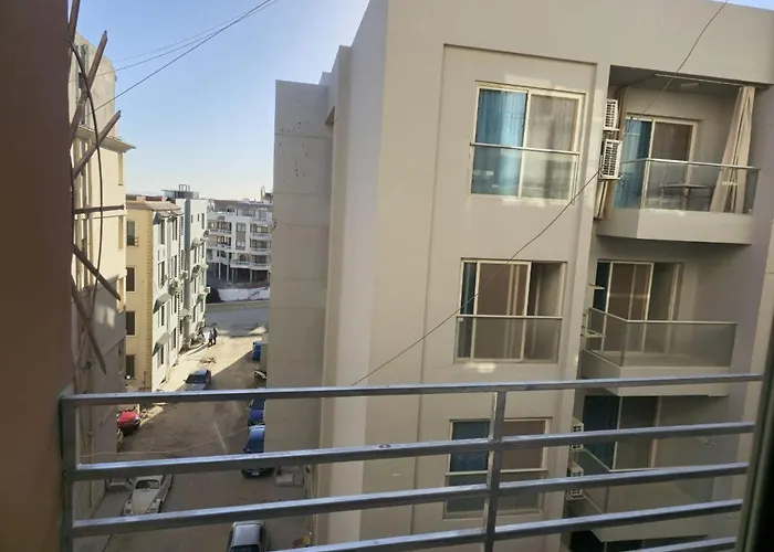 Apartment El Hadaba Behind Raya *